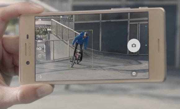 Sony Xperia X autofocus hybrid