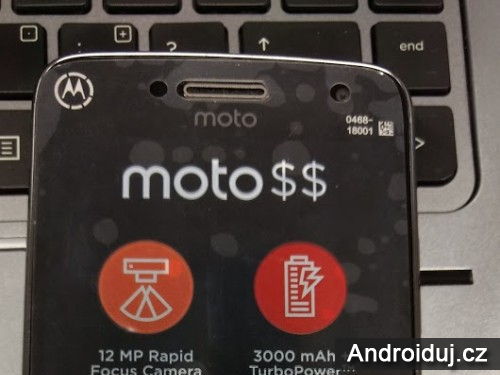 Moto G5 Plus mobilní telefon