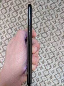 Google Pixel 3 - bok telefonu