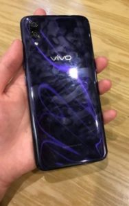 Vivo X23 a zadní strana telefonu