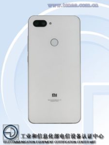 Xiaomi Mi 8X - zadní strana