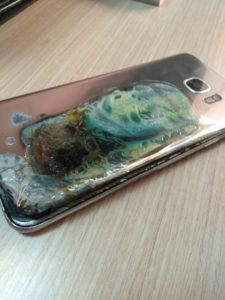 Samsung Galaxy S7 Edge začal hořet