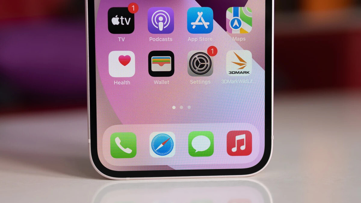 Apple znovu šíří aktualizace po chybném pokusu o opravu zneužívané chyby v WebKitu.
