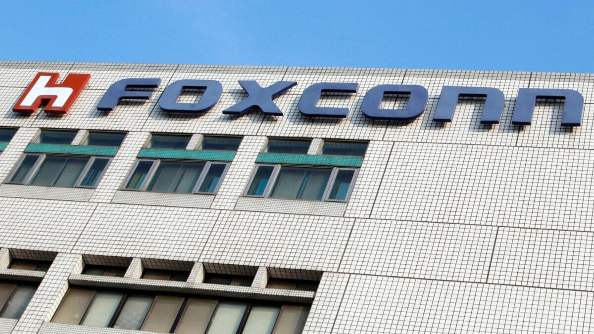 "Tři barevné možnosti nových modelů ne-Pro iPhone 15 odhaleny v příspěvku zaměstnance Foxconnu na Weibo"
