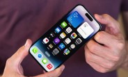 Apple udělilo Samsungu zelenou pro výrobu OLED panelů pro příští modely iPhone 15, avšak další dva dodavatelé - LG a BOE - zatím nemohou začít s testováním.