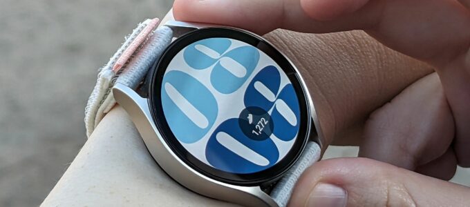 Samsung Galaxy Watch 6 bez otáčivého rámečku, ale to je v pořádku.