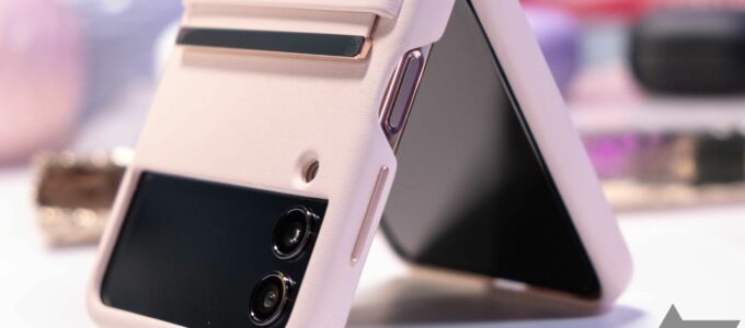 Samsung Galaxy Z Flip 4: Ohromující výkon a výhody sklopného designu