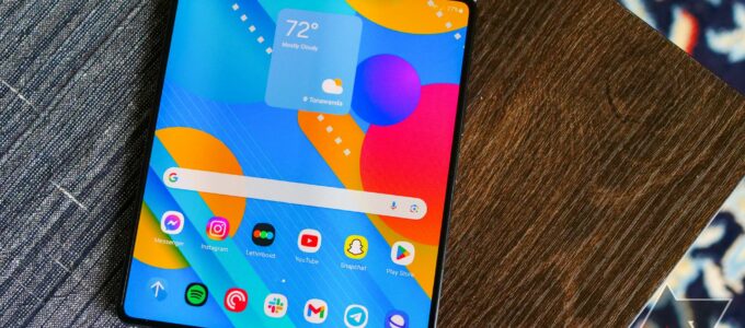 Samsung Galaxy Z Fold 5: Nejlepší skládací telefon s tenčím designem