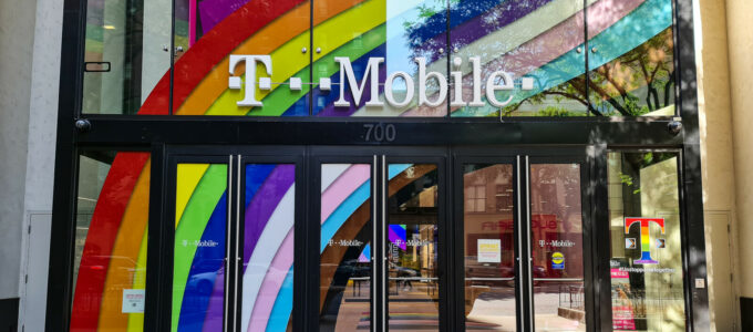 T-Mobile rozšiřuje svou přítomnost v Severní Karolíně otevřením desítky nových prodejen v letech 2023 a 2024.