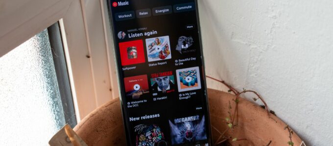 YouTube Music přináší novou záložku Samples pro osobní výběr hudebních videí.