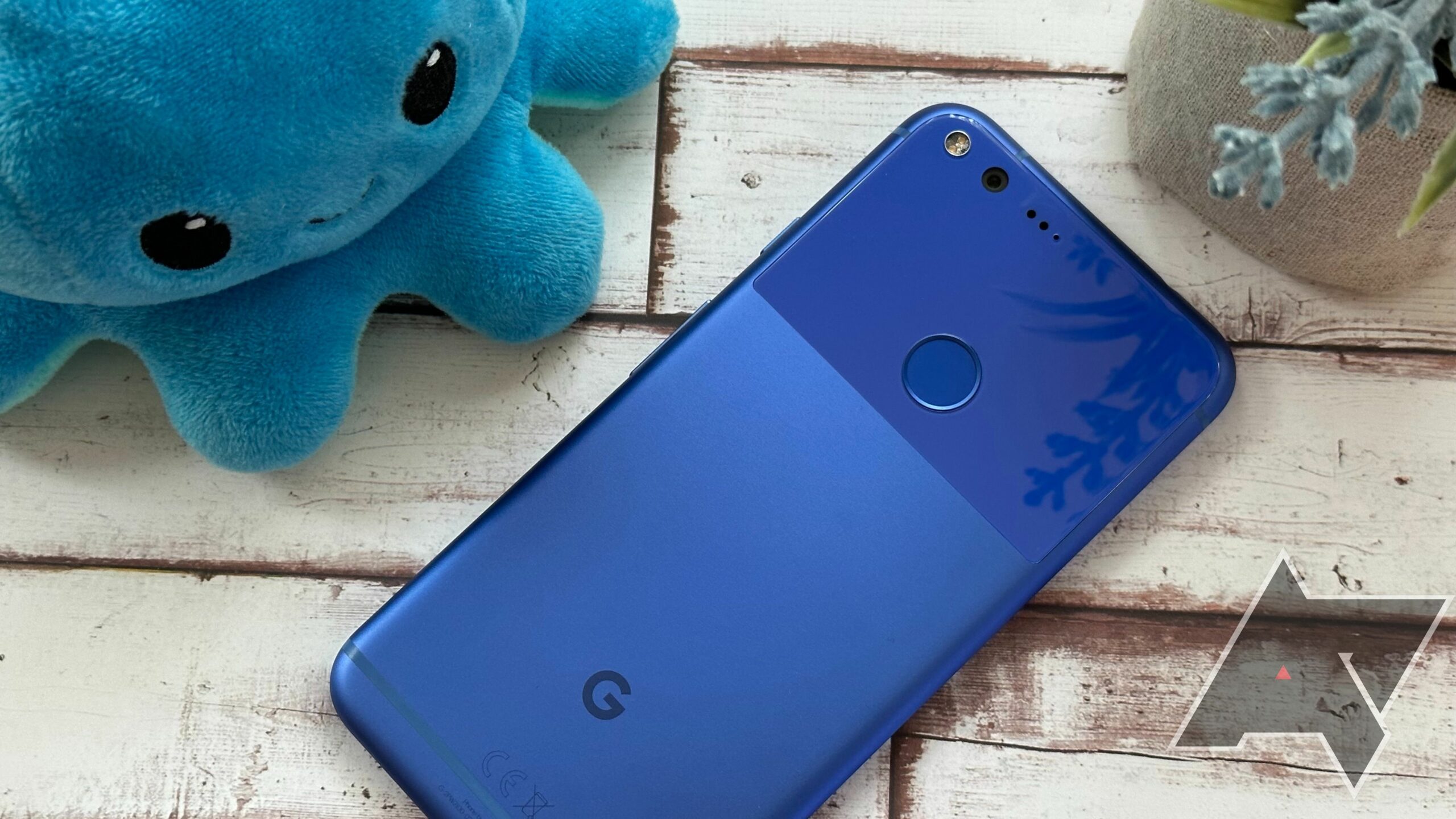 Google Pixel 7a a Pixel 8: Různobarevné revoluce smartphoneů s Androidem