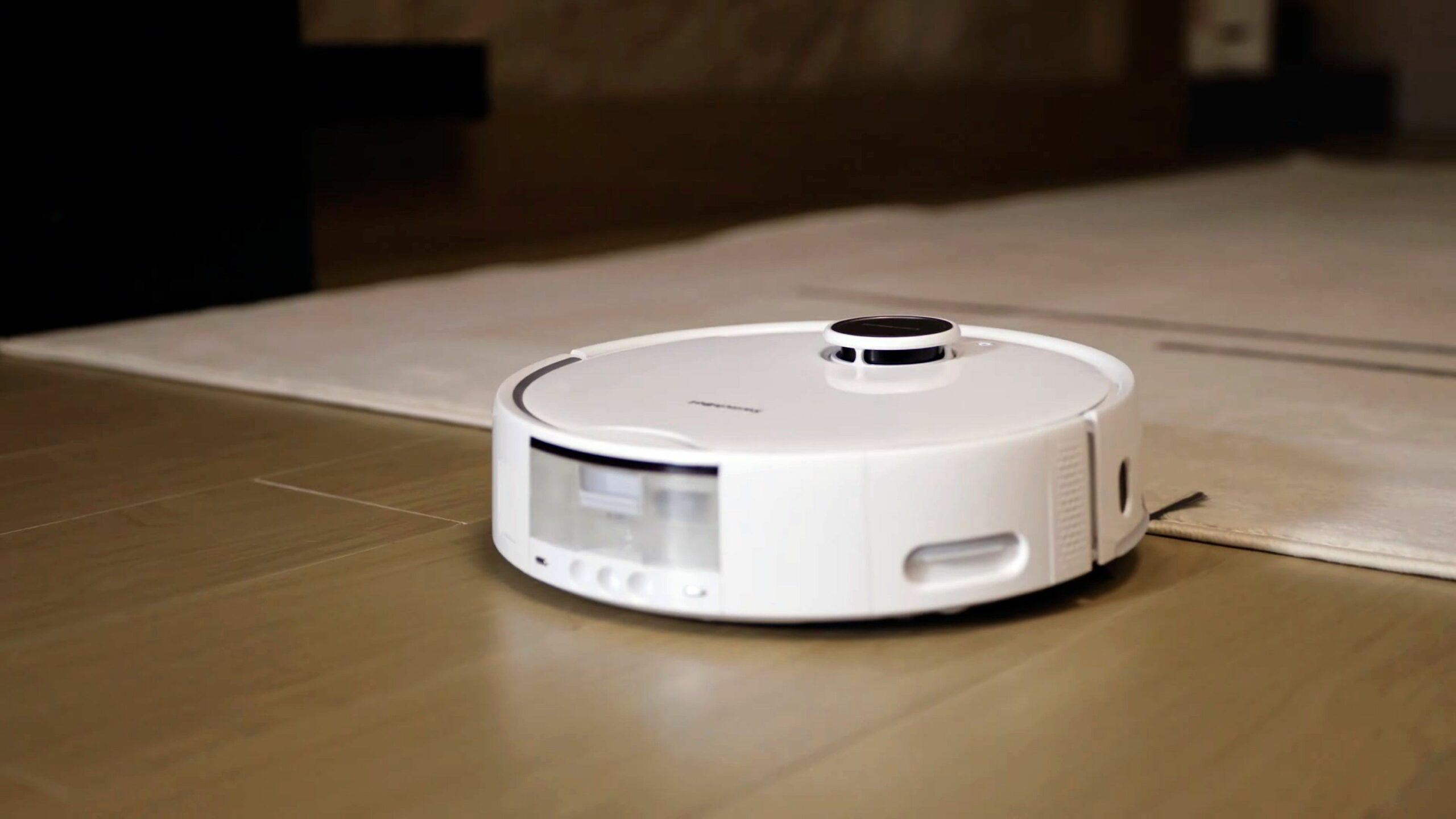 Odstraňte mop a kbelík z vašeho života: Představujeme SwitchBot S10 – revoluce ve vysavačích s možností vytírání.