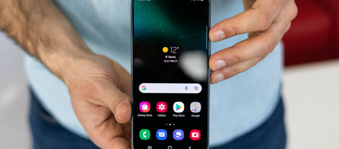 Samsung spouští beta verzi One UI 6 pro Galaxy S22 bez uvozovek