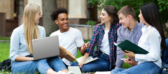 Slevy a akce na Chromebooky pro studenty: Nejlepší nabídky k Labor Day