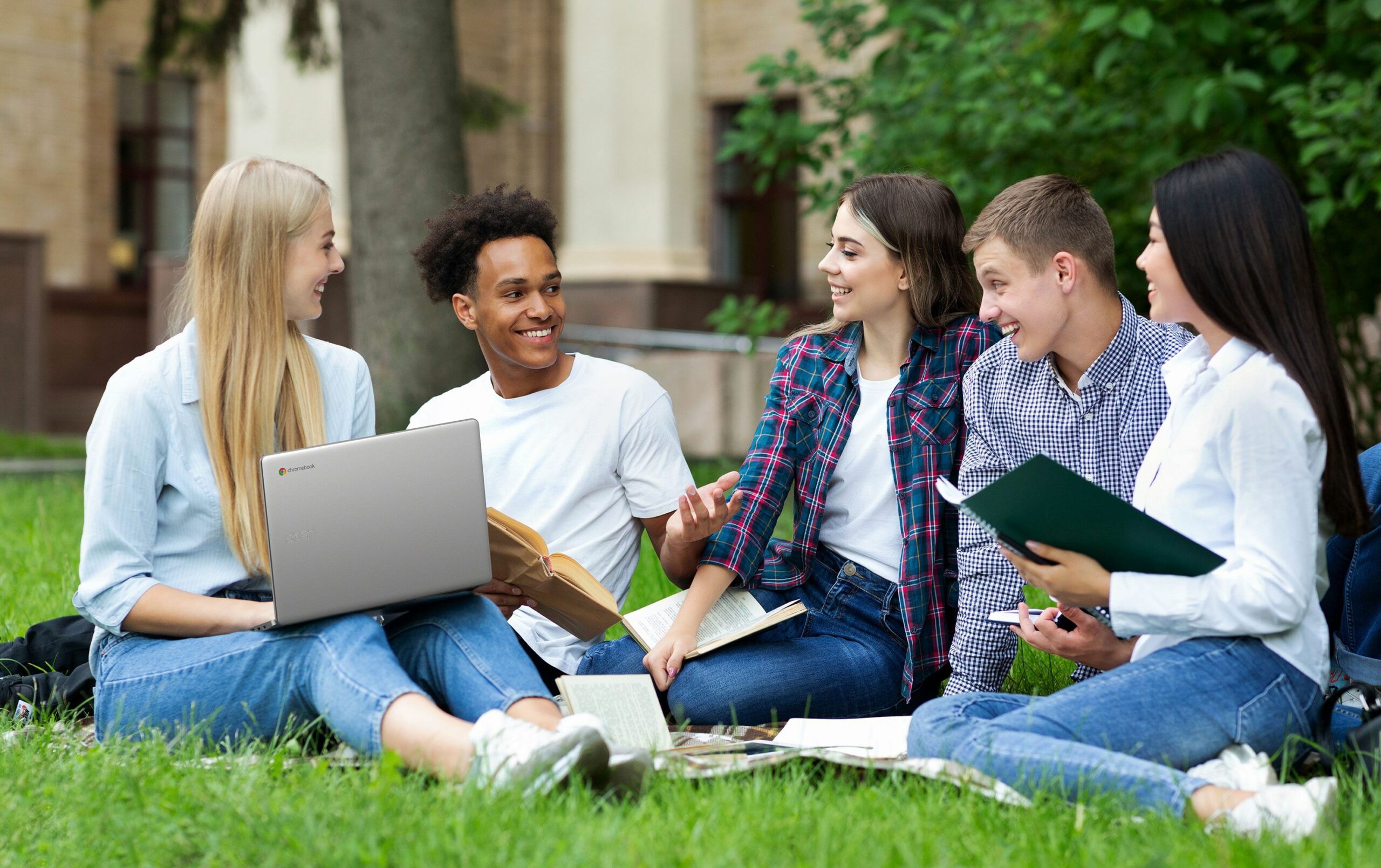 Slevy a akce na Chromebooky pro studenty: Nejlepší nabídky k Labor Day