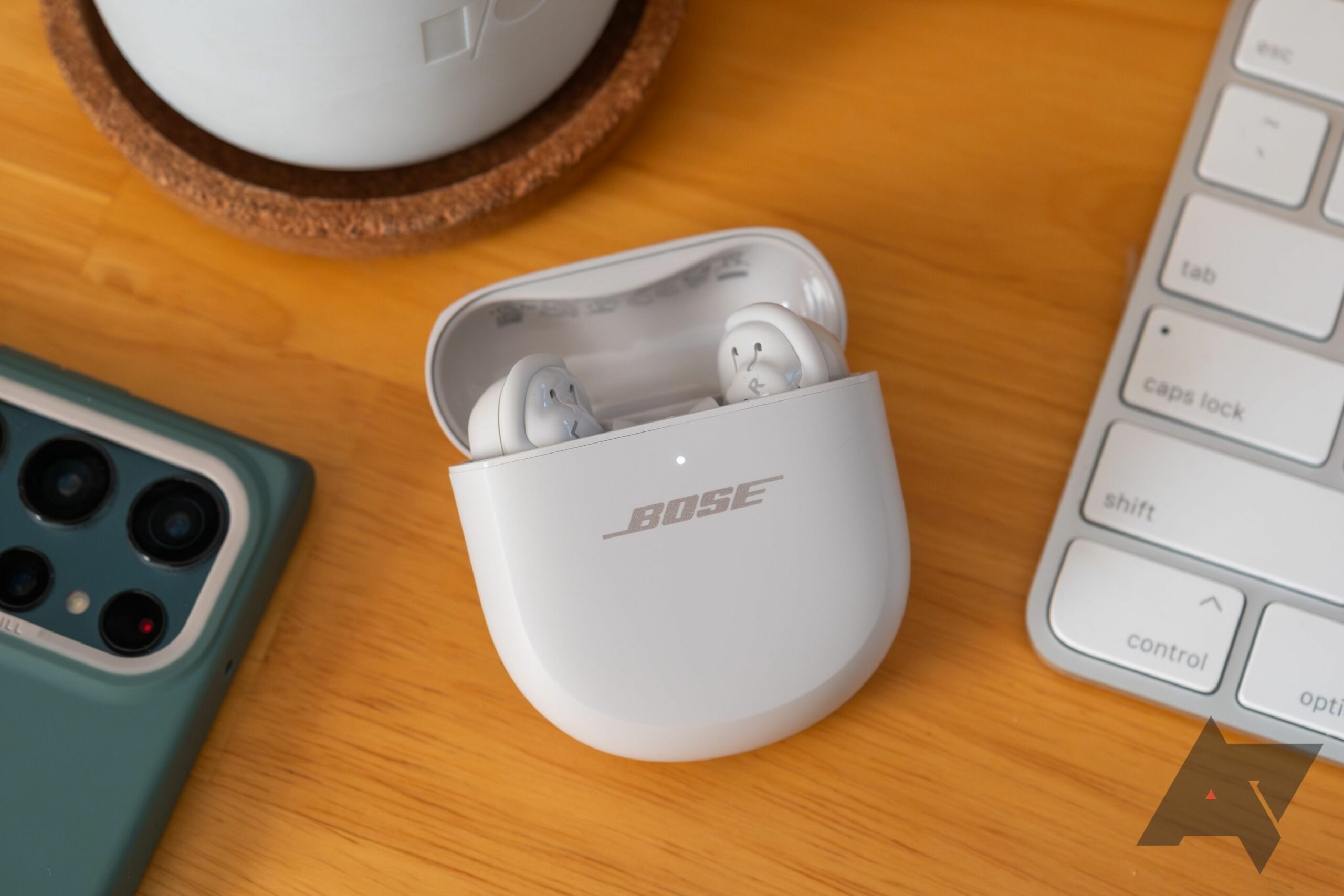 "Bose QuietComfort Ultra: Bezkonkurenční bezdrátová sluchátka s revolučním zvukem za vysokou cenu"