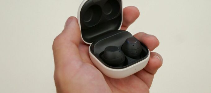 Samsung představil nové Galaxy Buds FE - skvělé bezdrátové sluchátka za rozumnou cenu