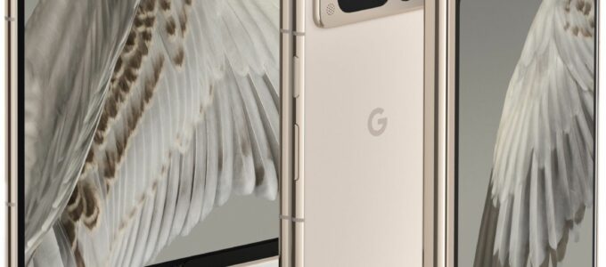 Google představuje špičkové smartphony - Pixel 7 Pro a Pixel 8 Pro.