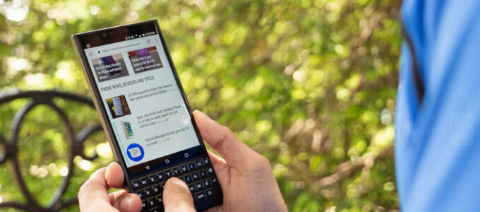 Nový třídenní seriál na AMC: Hitem BlackBerry příběhů od 13. listopadu