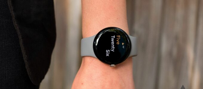 Zlevněný Google Pixel Watch 1 - skvělá příležitost k získání Wear OS 4