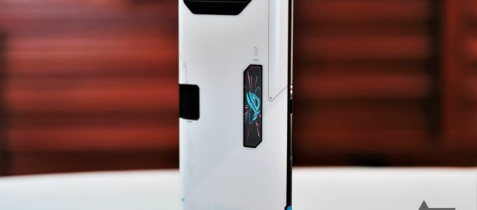 Asus ROG Phone 8: Nové specifikace a renderování unikly