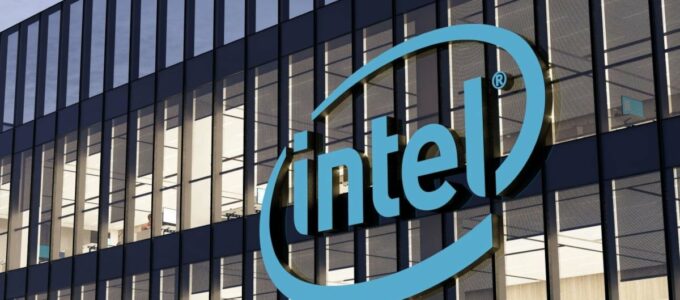 CEO Intelu plánuje vytvořit čip s bilionem tranzistorů do roku 2030