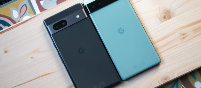 Google Pixel 7a překonal očekávání a přináší významné vylepšení oproti předchozímu modelu 6a.