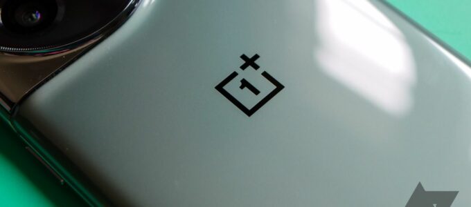 OnePlus 12R uniklým souborem odkrývá všechny specifikace, telefon se zdá směřovat do USA