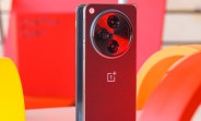 OnePlus Open dostává novou aktualizaci software s nastavením expozice pro fotoaparát