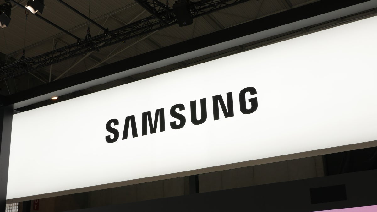 Samsung zpomalil aktualizaci Google Play systému na telefonech Galaxy.