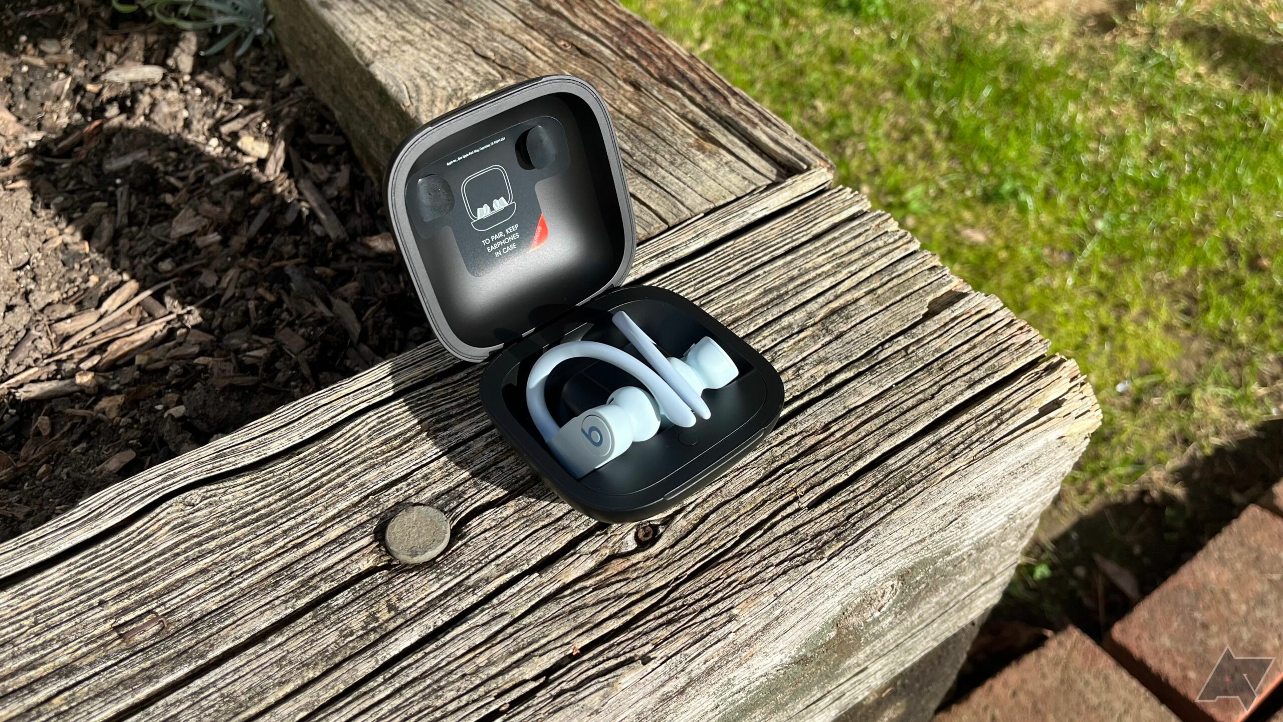 Beats Powerbeats Pro: Zůstávají ve mně zaseknuty