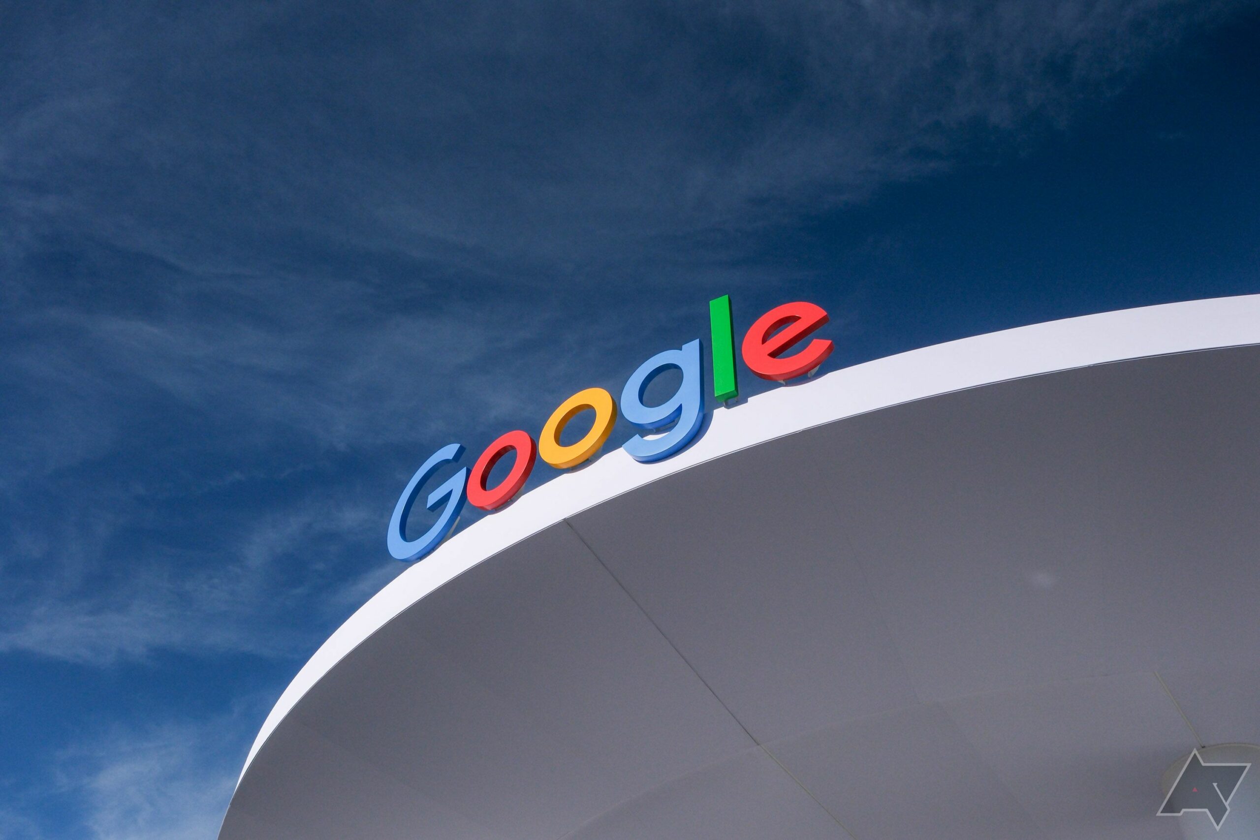 Google propouští tým pro rozšířenou realitu a spoluzakladatele Fitbitu