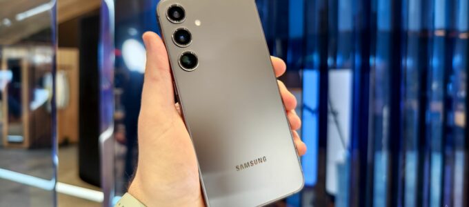 Najlepšie kryty Samsung Galaxy S24+ pre drsné podmienky v roku 2024