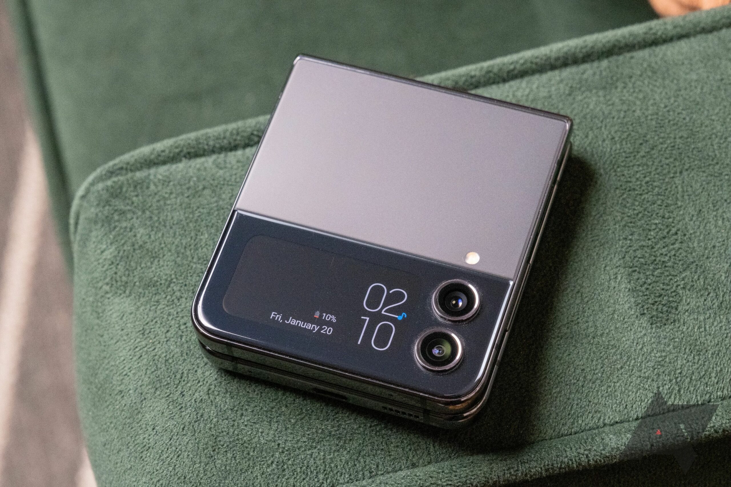 Samsung poskytuje lednový bezpečnostní patch 2024 pro Galaxy Z Flip 4