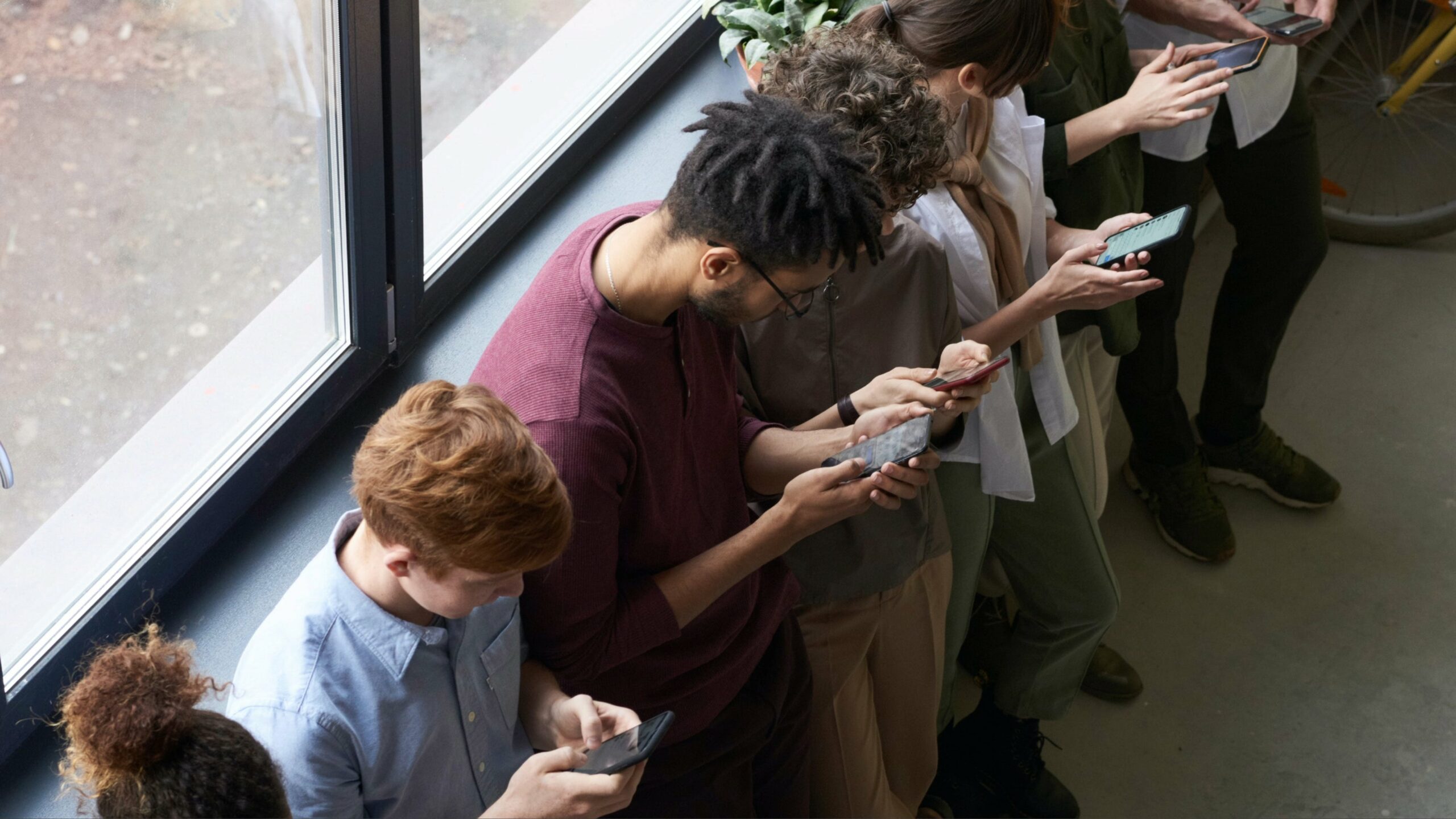V roce 2023 nám sociální média sebrala čas: Podívejte se, kolik přesně