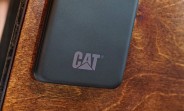 Výrobce telefonů CAT a Motorola Defy pod finančním tlakem podlehá