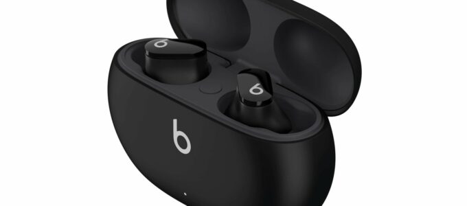 "Apple překvapivě luxusní Beats Studio Buds jsou nyní k dostání za překvapivě nízkou cenu."