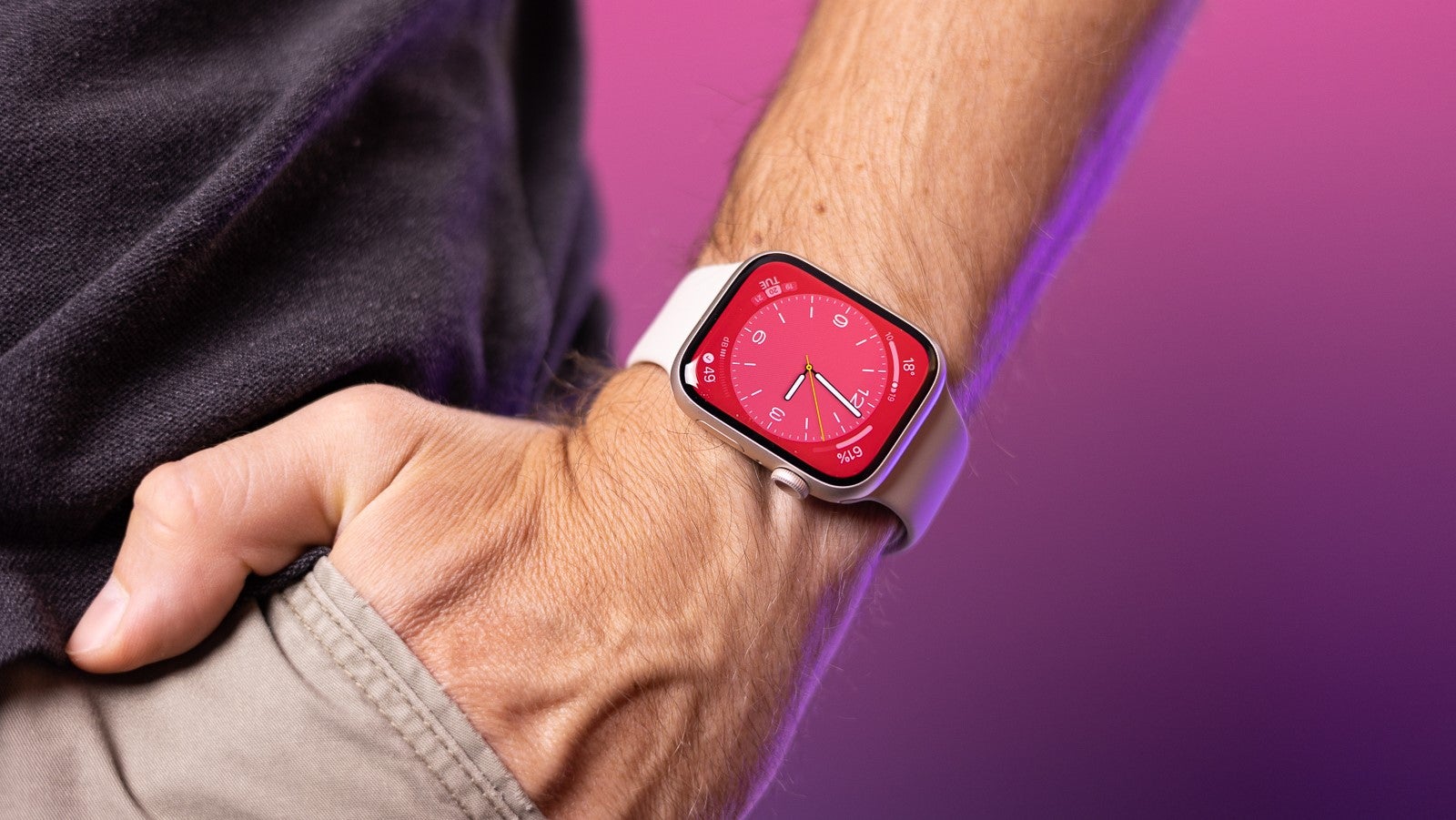 Apple Watch Series 8 s mobilní konektivitou nyní neuvěřitelně dostupný ve Walmartu.