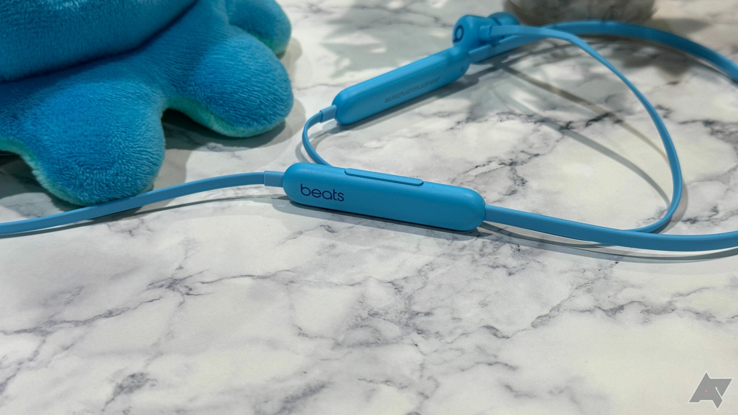 Beats Flex recenze: Základní není špatná věc