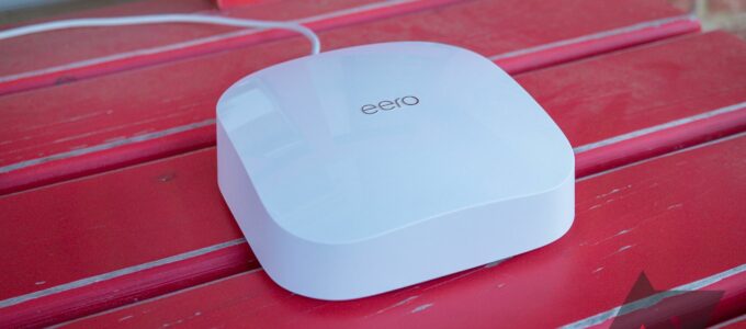 "Eero Pro 6 mesh Wi-Fi 6 router se slevou 50% - zrychlí váš bezdrátový internet"