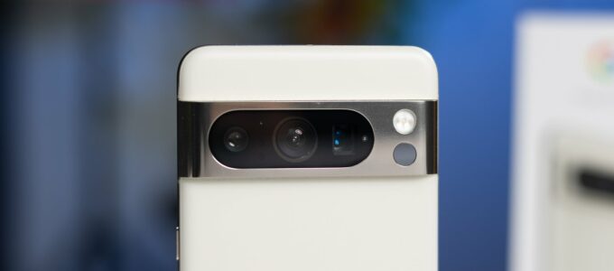 Kde se slabé fotoaparáty chybovaly: Nové trendy pod Galaxy S24 a iPhone 15