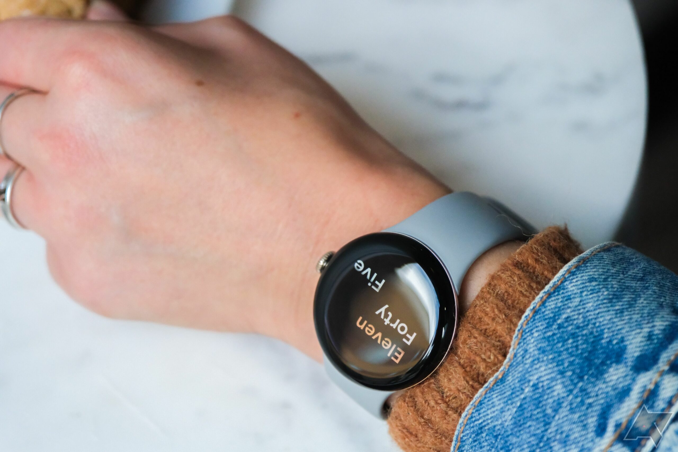 Ochráníte svůj Pixel Watch s ochranným filmem – ne jako já!