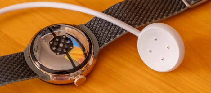 Google Pixel Watch potřebuje automatický úsporník baterie.
