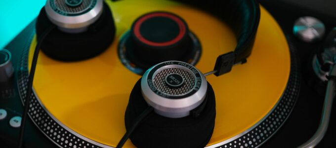 Jak materiály a reproduktory ovlivňují kvalitu zvuku u sluchátek a IEMs