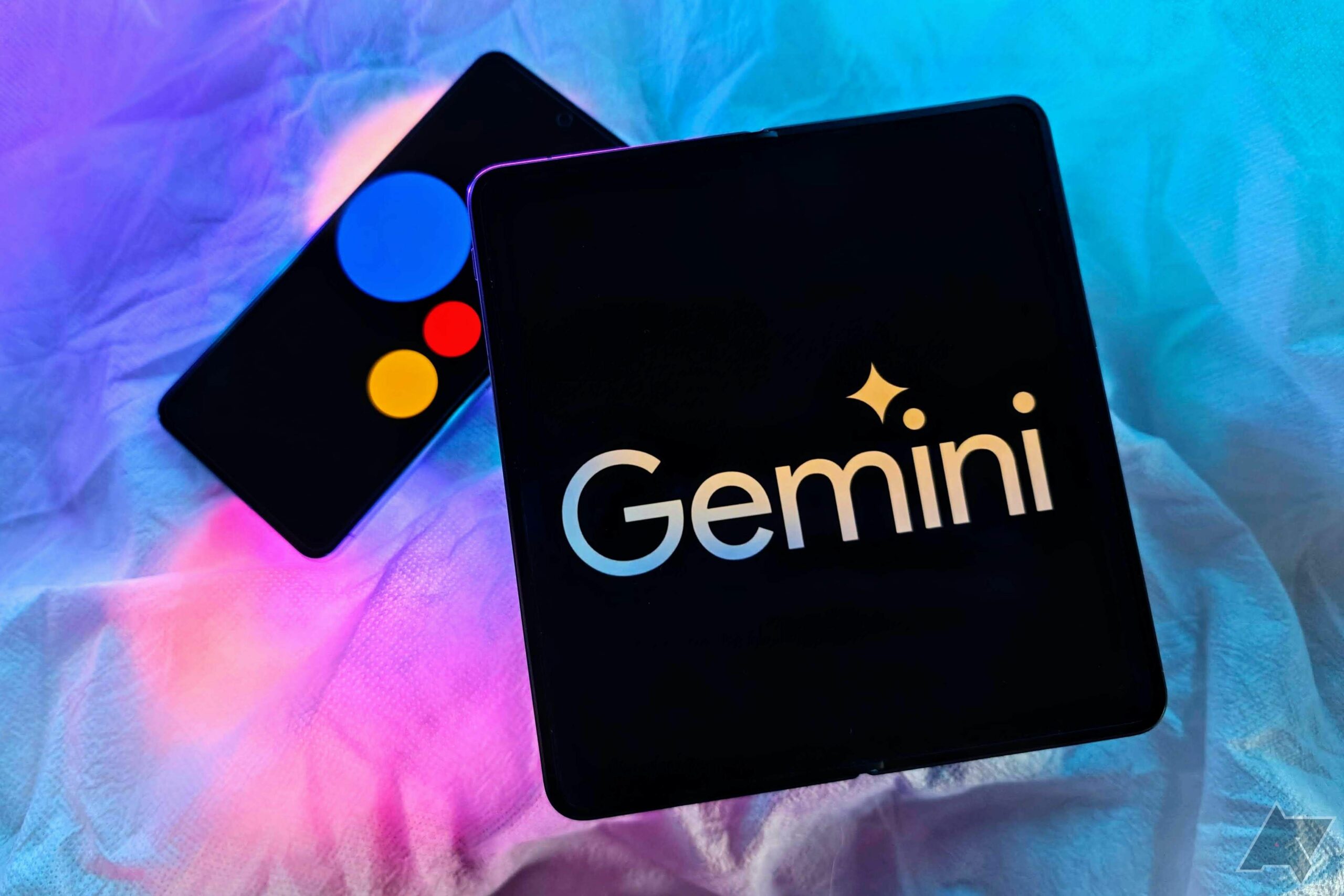 Máte zůstat u Google Assistant nebo přejít na Gemini?