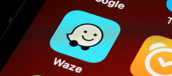 Offline mapy v Waze: Jak je stáhnout a používat