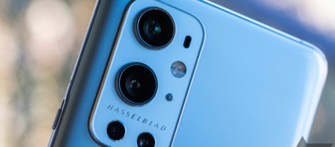 OnePlus 9 a 9 Pro dostávají poslední aktualizaci Androidu