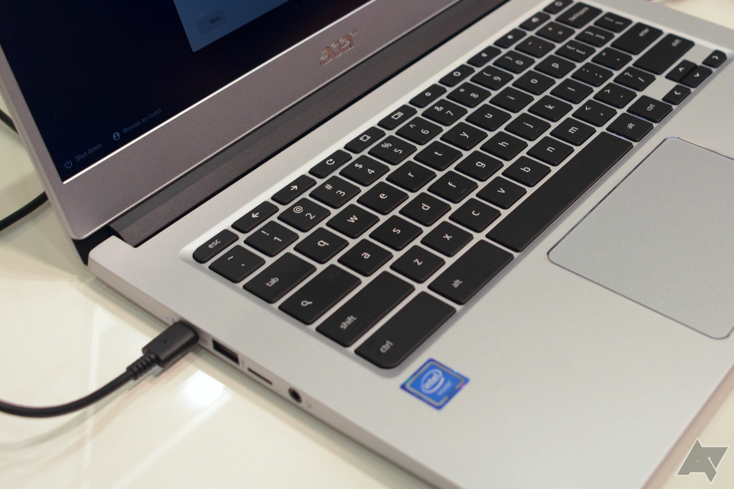 Proč Google zvolil jinou cestu pro klávesnice Chromebooků