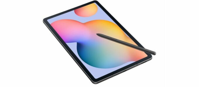 "Samsung Galaxy Tab S6 Lite (2024) s perem S Pen z různých úhlů"