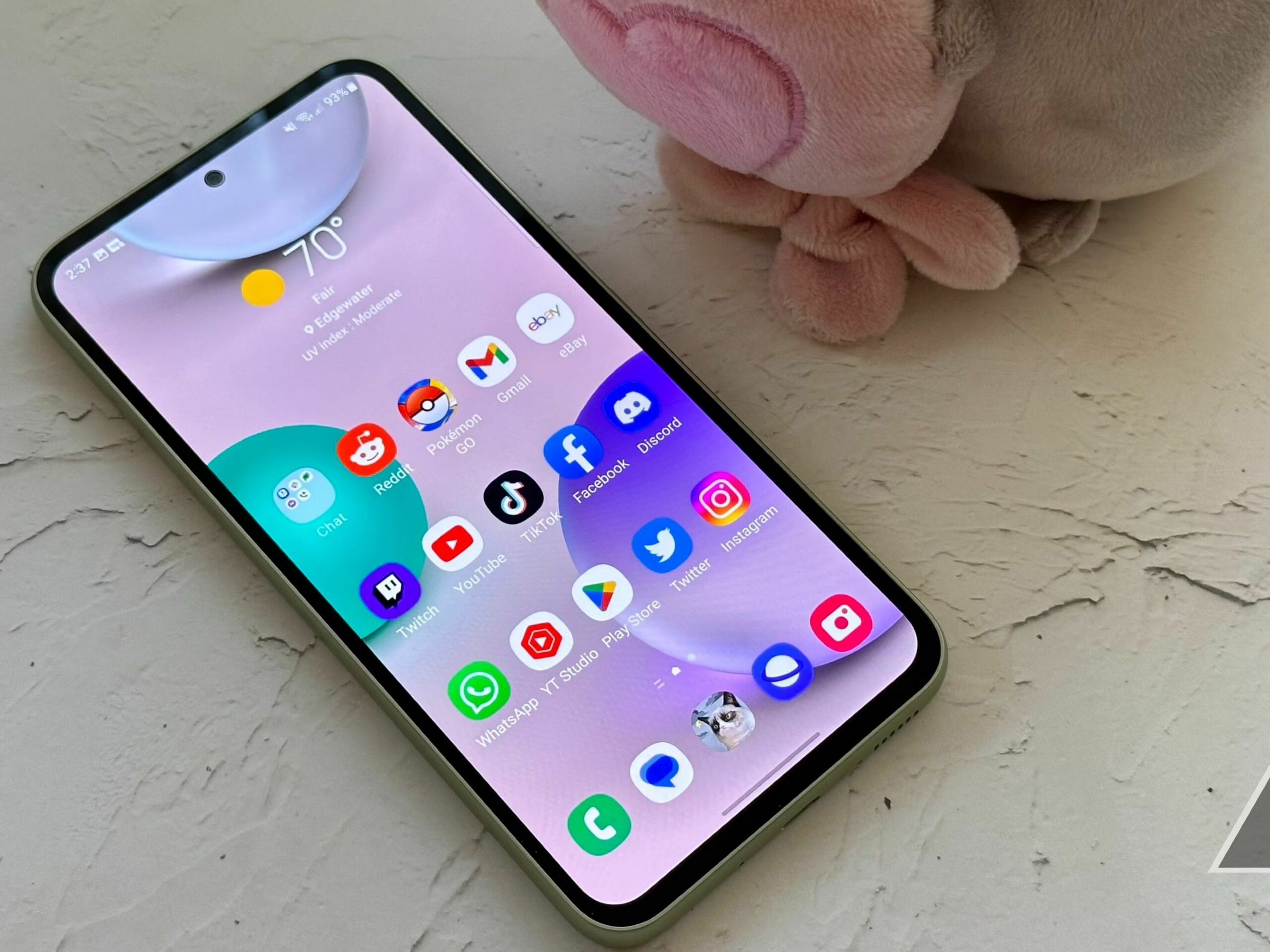 Samsung neprvede svůj konkurent pro Pixel 8a do USA letos